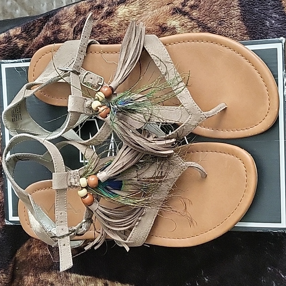 GUC Mia Sandal w/ tassel